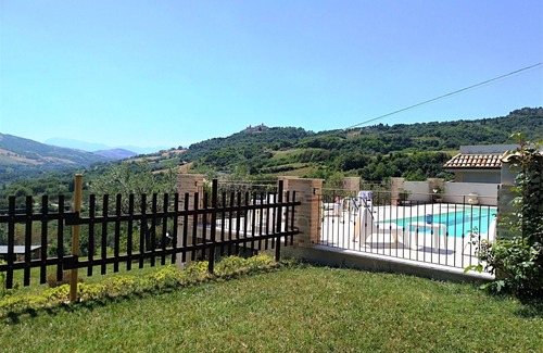 Montalto delle Marche Condominio | APARTAMENTO PAPAVERO agriturismo IL VECCHIO ACERO