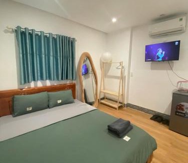 Downtown Ho Chi Minh City Hotel | PAPAYA HOTEL & Café 2