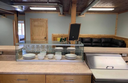 Hartshorn Casa | Pappys Trout Lodge - 0.5 Miles from Montauk State Park