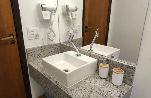 Porto da Madama Casa | Paqueta · Paquetá 2 quartos - AC , Wi-Fi e Churrasqueira!