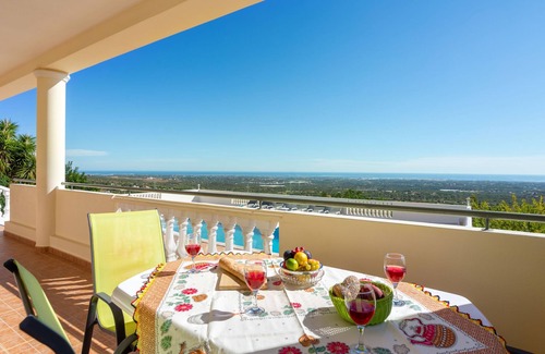 Vale Grande Casa | Paraíso by Interhome