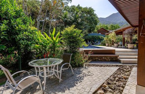 Pontal da Cruz Casa | Paraíso com Piscina e Natureza em São Sebastião