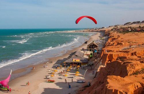Canoa Quebrada Apartamento | Paraíso de frente para o mar!