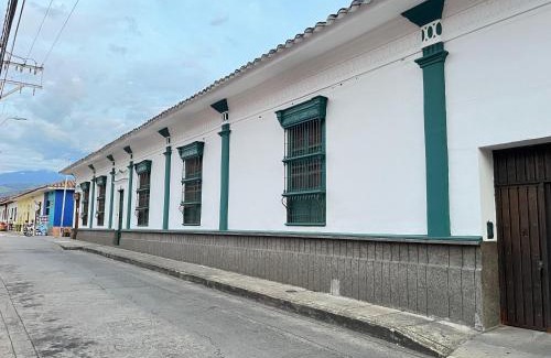 Guadalajara de Buga Hotel | Paraíso Real