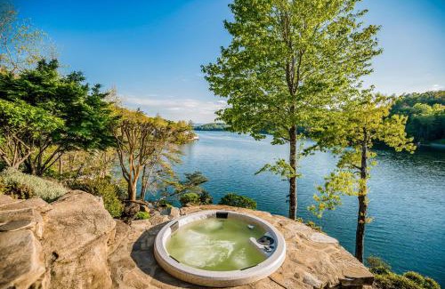 Lake Lure Casa | Parabull's Point