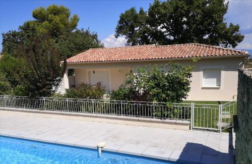 Carpentras Casa | Paradis Provençal Villa - Espace Détente et BBQ LMV