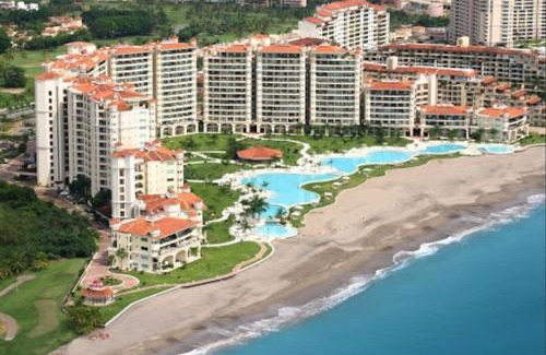 Marina Vallarta Apartamento | Paradise apartment, private beach condo Bay View Grand