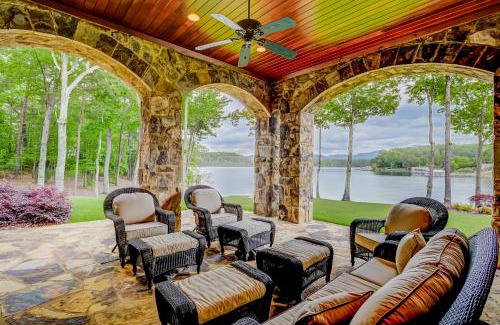 Cedar Cliff Casa | Paradise at Lake Chatuge