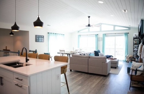 Bumpass Casa | Paradise at Sunset Point: hot tub, waterfront and dog friendly property