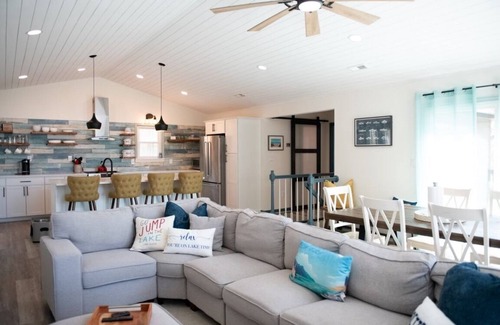 Bumpass Casa | Paradise at Sunset Point: hot tub, waterfront and dog friendly property