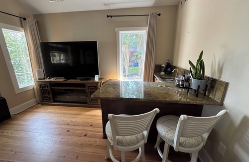 Lake Norman of Catawba Casa | PARADISE AT THE LAKE-Pool & Optional Boat Rental. Great for families! Generator