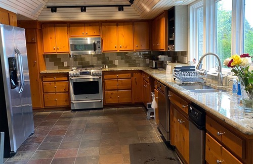 Lake Norman of Catawba Casa | PARADISE AT THE LAKE-Pool & Optional Boat Rental. Great for families! Generator