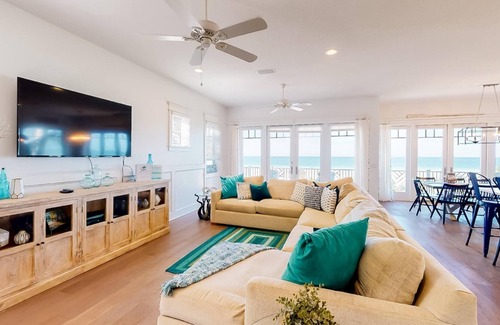 Bradenton Beach Casa | Paradise Beach by AMI Locals