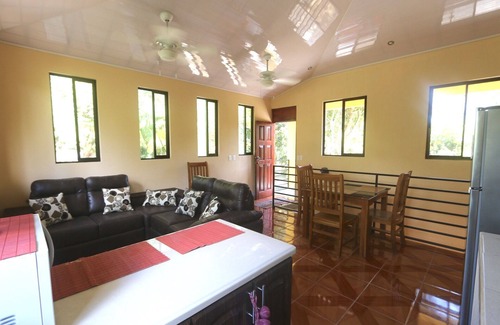 Esterillos Casa | ¡Paraíso! ¡Escucha las olas! Nueva casa de playa con piscina privada!