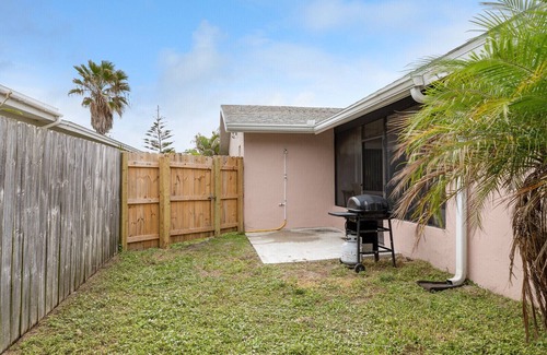 Indialantic Casa | Paradise Beach House -1 min walk to Ocean!