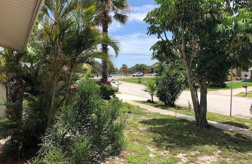 Indialantic Casa | Paradise Beach House -1 min walk to Ocean!