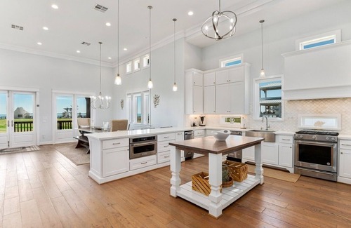 Port Bolivar Casa | Paradise By The Sea 4 Bedroom Home by Redawning