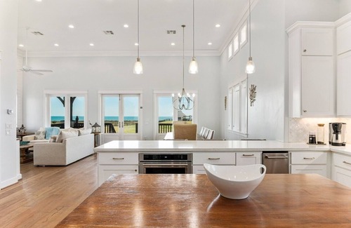 Port Bolivar Casa | Paradise By The Sea 4 Bedroom Home by Redawning