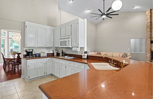 Troutman Casa | Paradise Cove on Lake Norman, 5.5 acres