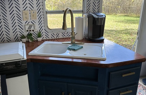 Alton Casa | Paradise Farm - 1 Bedroom RV