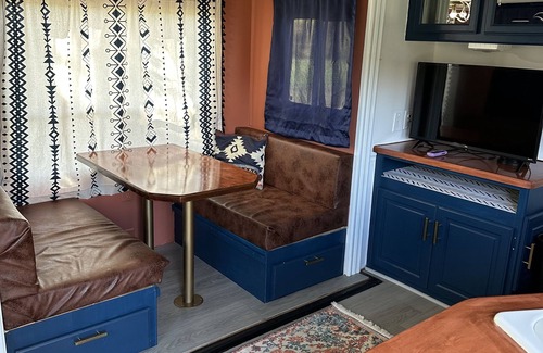 Alton Casa | Paradise Farm - 1 Bedroom RV