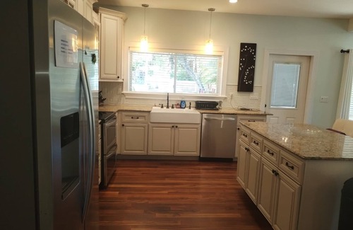 Palmetto Bay Casa | Paradise Found 3 bed 3 bath home with a pool @ Palmetto Bay