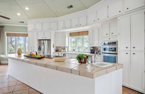 Jeremy Cay Casa | Paradise Found- Stunning Ocean views + Unique Home