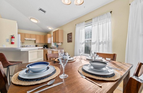 Indialantic Casa | Paradise Getaway Townhome - 3/2 - Walk to the Beach
