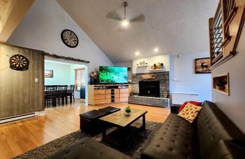 Pocono Summit Casa | Paradise in heart of Poconos FaSt InTeRnEt Close to All Attractions