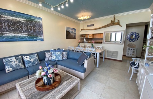Candelero Abajo Apartamento | PARAÍSO EN PALMAS! FRENTE AL OCÉANO! Duerme 2-6 personas! ¡MARAVILLOSO!