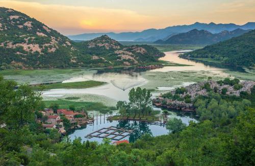 Karuc Casa | "Paradise Lake House" at National Park Skadar Lake