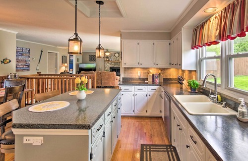 Northlakes Casa | 'Paradise Lakehouse' w/ Dock & Water Views!