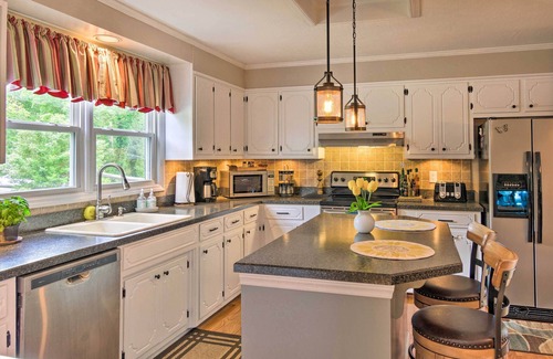 Northlakes Casa | 'Paradise Lakehouse' w/ Dock & Water Views!