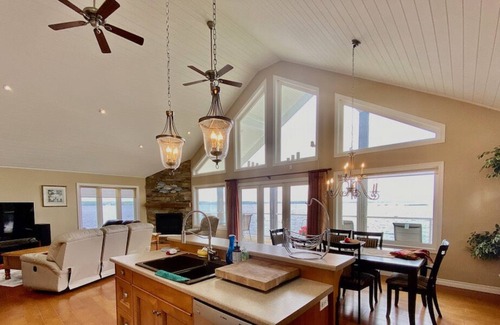 Bobcaygeon Cabaña | Paradise on Pigeon Lake