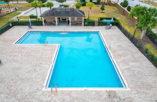 Loughman Casa | Paradise on Primrose