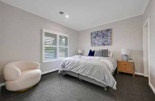 Orange Casa | Paradise on Prince - Sleek & Stylish, Dog Friendly