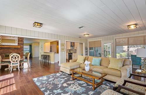 Southside Casa | *Paradise on San Lucas*- Patio, Wifi, Family Den