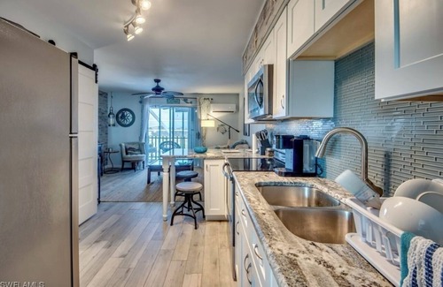Saint James City Condominio | Paradise on the water w/ a pool & great fishing!