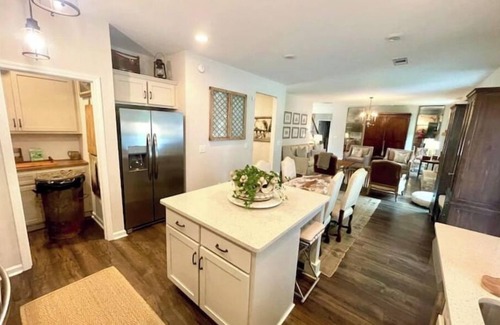 Opelika Casa | Paradise on the Plains