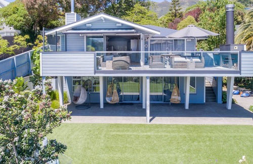 Akaroa Cabaña | PARADISE PALMS - AKAROA HOLIDAY APARTMENT, romantic in Akaroa