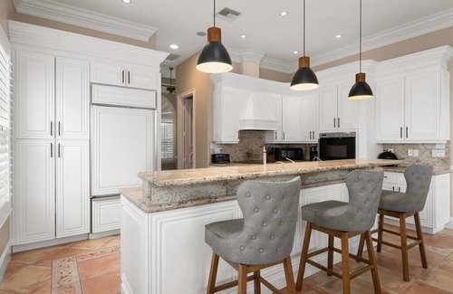 Connors Casa | Waterfront Grand Two Story Home, a poca distancia de la playa de Vanderbilt