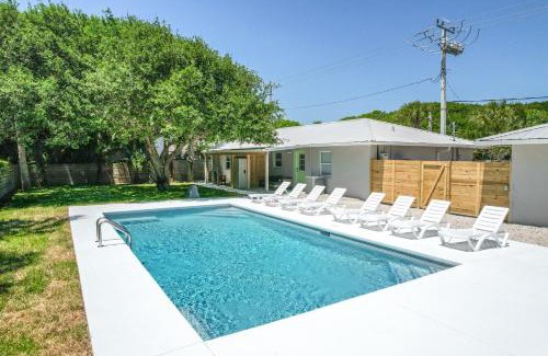 Coquina Gables Apartamento | Paradise Palms - Nautilus Suite - Pool - Steps to Ocean - 10 min to Downtown!