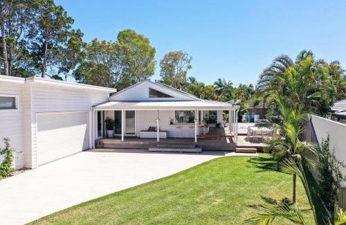 Suffolk Park Casa | Paradise Palms - pet-friendly beach home with pool