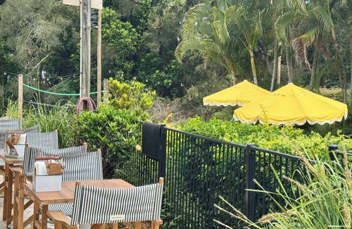 Coffs Harbour Villa | Paradise Palms Tropical Villa - Aanuka