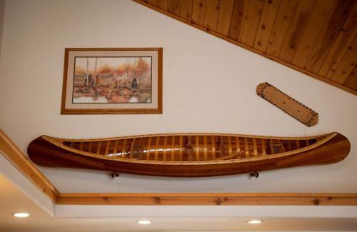 Truckee Casa | Paradise Pines 3BR Secluded Cabin Minutes in Tahoe Donner
