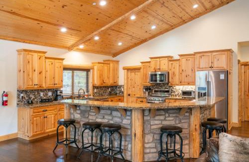 Summit Estates Casa | Paradise Pines by AvantStay Beautiful Big Bear Home Only 1 Mile To Snow Summit