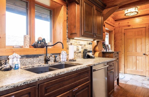 Gatlinburg - Pigeon Forge Cabina | Paradise Point 4 Bedroom Cabin by RedAwning