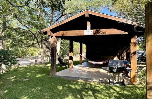 Ingram Cabina | Paradise River Cabin #6