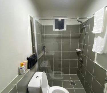 San Dionisio Apartamento | Paradise Room in Las Piñas City