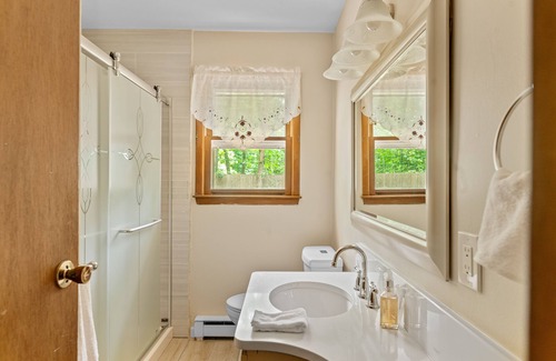 Southold Cabaña | Paradise Shores Beach Cottage | Cottage in Southold near private beach